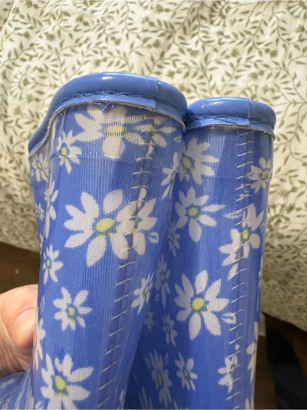 Carter’s Girls Rain Boots Size 8 Blue Floral Daisy Waterproof